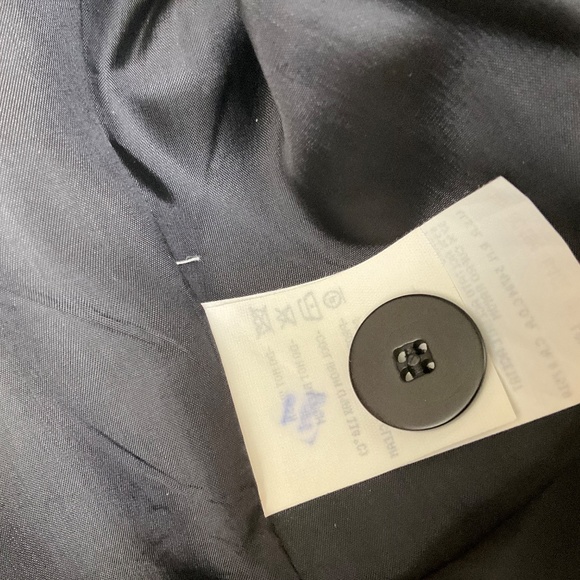 Giorgio Armani suit - Picture 10 of 10